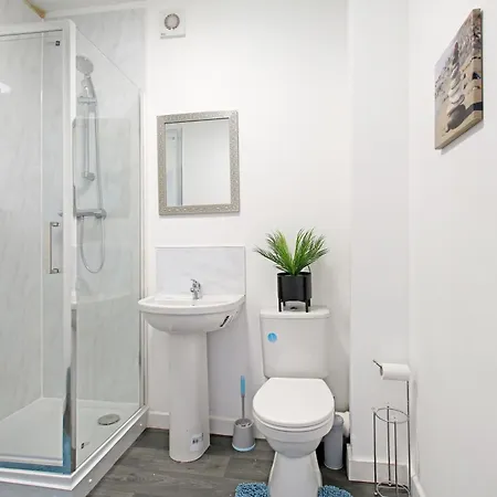 Holiday home In Woodhouse, Leeds,free 4 Car Parking,free Wifi Leeds (West Yorkshire)