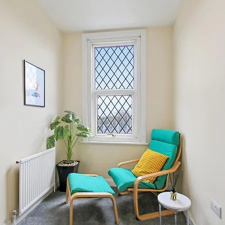 In Woodhouse, Leeds,free 4 Car Parking,free Wifi Holiday home Leeds (West Yorkshire)