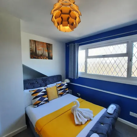In Woodhouse, Leeds,free 4 Car Parking,free Wifi Leeds (West Yorkshire)