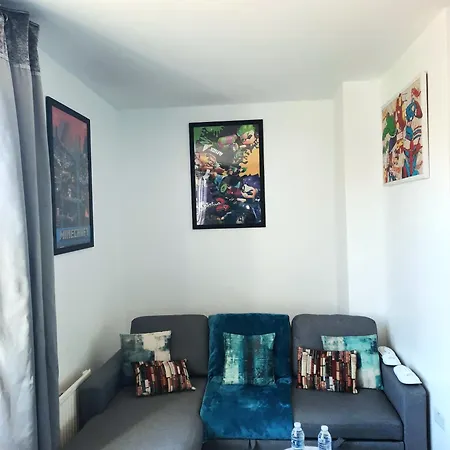 In Woodhouse, Leeds,free 4 Car Parking,free Wifi Holiday home Leeds (West Yorkshire)