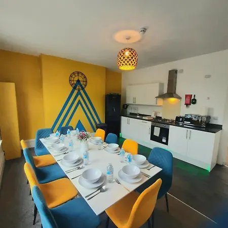 In Woodhouse, Leeds,free 4 Car Parking,free Wifi Semesterbostad Leeds (West Yorkshire)