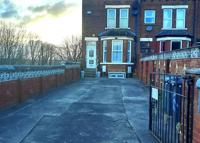 Dom wakacyjny In Woodhouse, Leeds,free 4 Car Parking,free Wifi