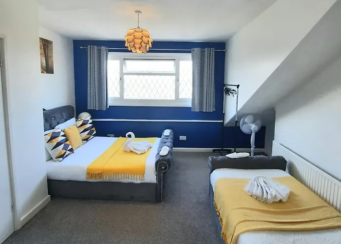 In Woodhouse, Leeds,free 4 Car Parking,free Wifi * Leeds (West Yorkshire)