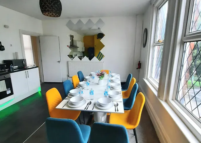 Dom wakacyjny In Woodhouse, Leeds,free 4 Car Parking,free Wifi Leeds (West Yorkshire)